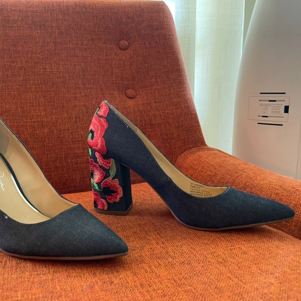 Jessica Simpson Embroidered Denim Pumps "Lannah" - Size 7 - Picture 7 of 9